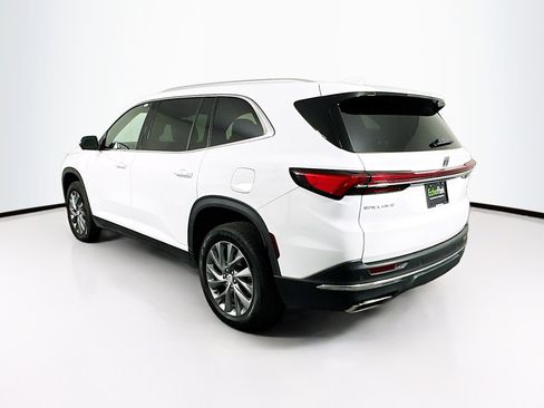 Used 2025 Buick Enclave Preferred image 5