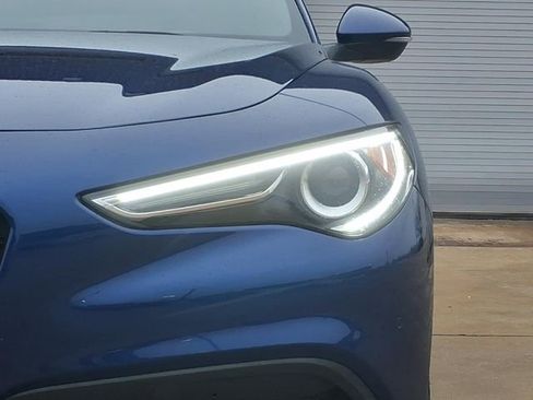 Used 2023 Alfa Romeo Stelvio Sprint image 35