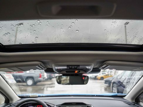 Used 2024 Subaru Impreza 2.0i Sport image 17