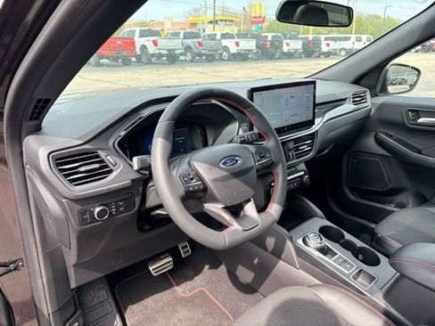 Used 2023 Ford Escape ST-Line w/ Tech Pack #1 AWD/4WD image 6