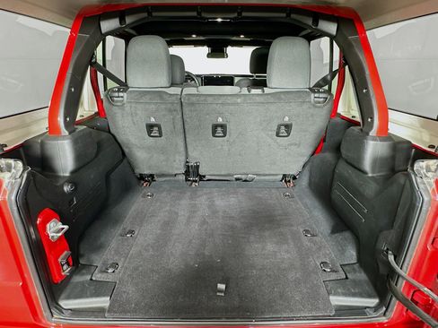 Used 2025 Jeep Wrangler Sport S image 26