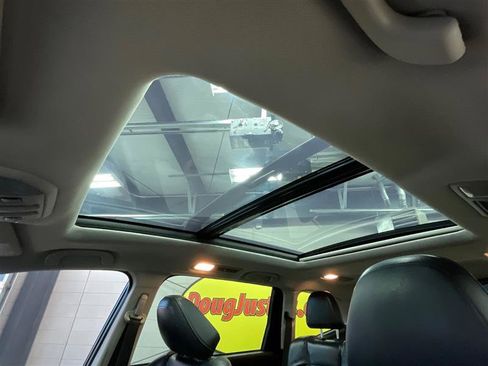 Used 2019 Subaru Ascent Limited image 13