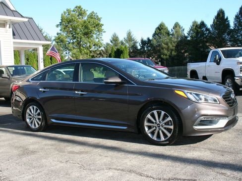 Used 2016 Hyundai Sonata Limited w/ Option Group 05 FWD image 2