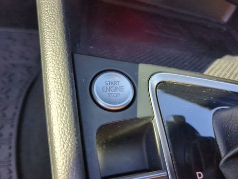 Used 2021 Volkswagen Jetta SEL image 59