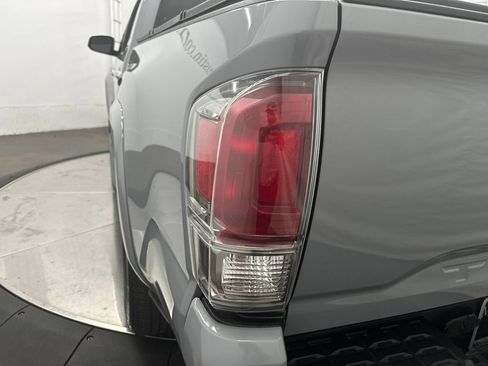 Used 2019 Toyota Tacoma Limited RWD image 12