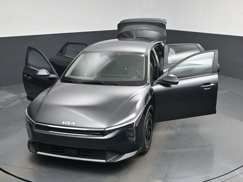 Certified 2025 Kia K4 EX image 20