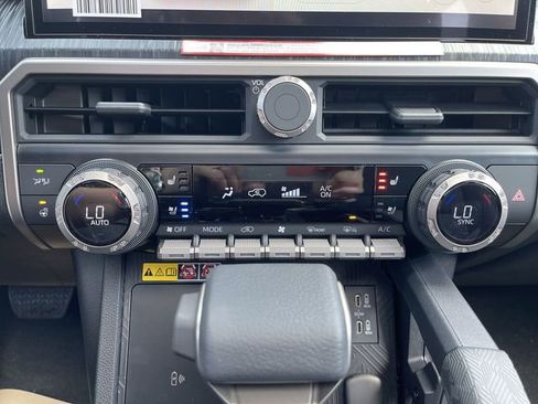 New 2026 Toyota 4Runner Platinum AWD/4WD image 19