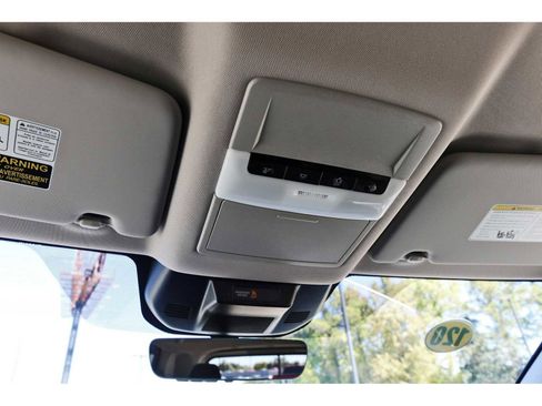 Used 2025 Nissan Rogue S image 21