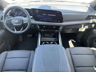 New 2025 Chevrolet Suburban Premier video 2