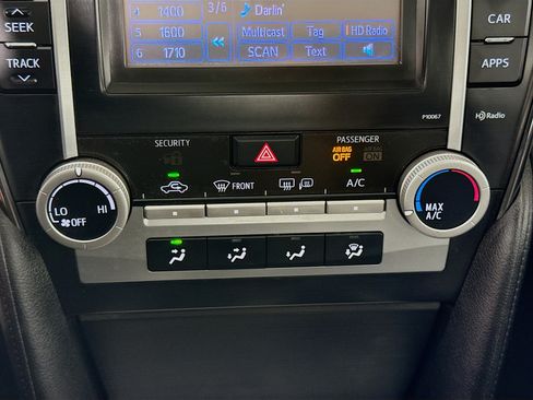 Used 2012 Toyota Camry SE FWD image 15