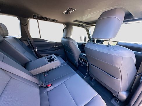 Used 2024 Lexus GX 550 image 31