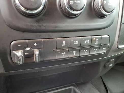 Used 2017 RAM 3500 Tradesman w/ Chrome Appearance Group image 19