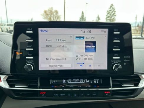 Used 2021 Toyota Sienna XLE image 15