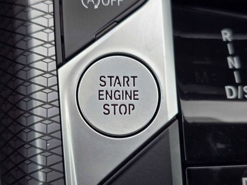 Used 2025 BMW 330i xDrive Sedan w/ M Sport Package image 40