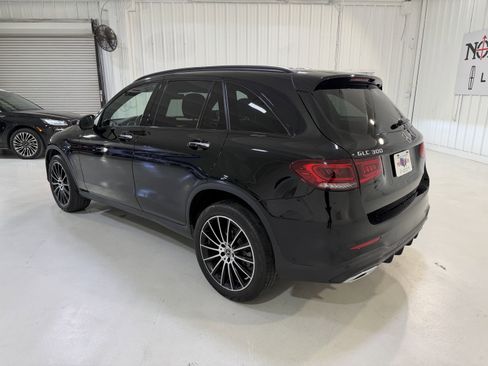 Used 2022 Mercedes-Benz GLC 300 image 3