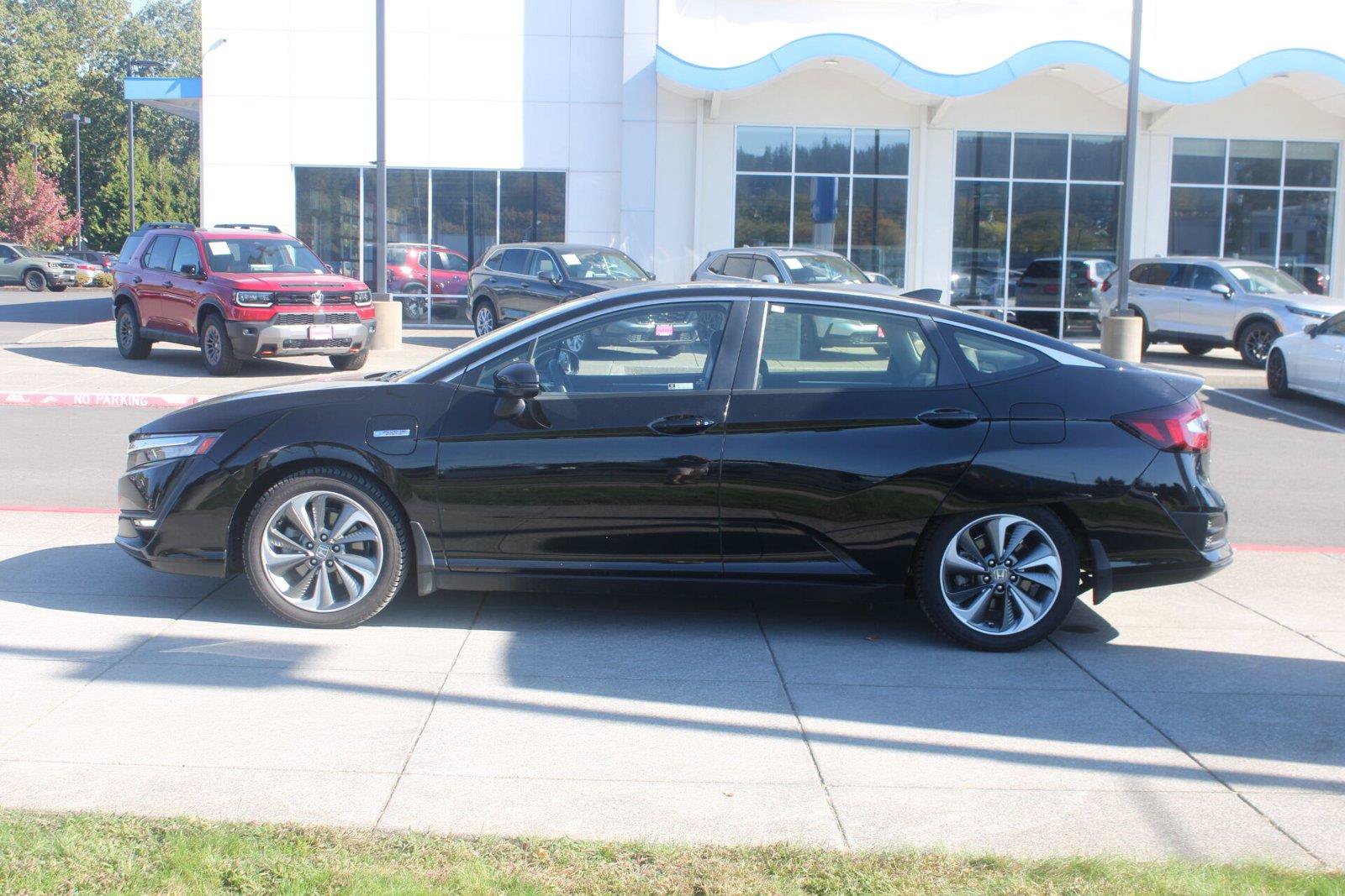 Used 2018 Honda Clarity Plug-In Hybrid image 2