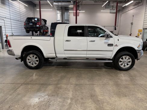 Used 2014 RAM 2500 Longhorn w/ Convenience Group AWD/4WD image 3