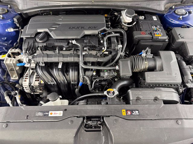Certified 2025 Hyundai Elantra Limited FWD image 22