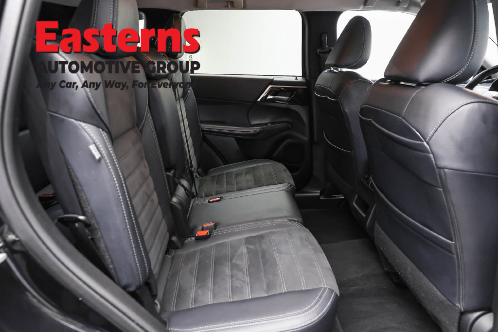 Used 2024 Mitsubishi Outlander SE FWD image 23