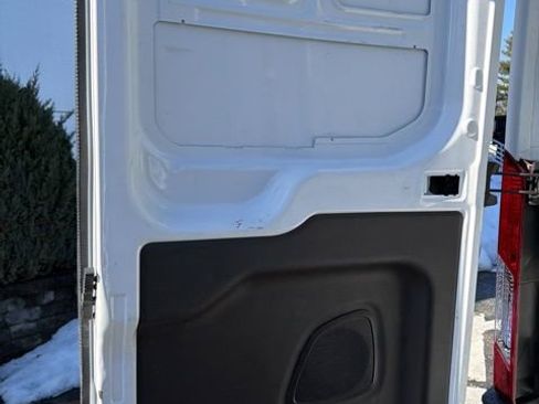 Used 2023 Ford Transit 250 Medium Roof image 21