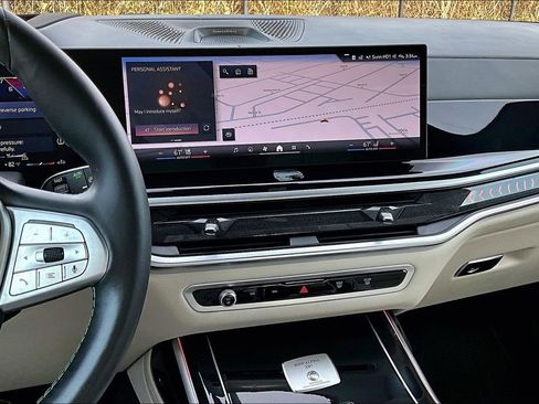 Used 2024 BMW ALPINA XB7 image 9