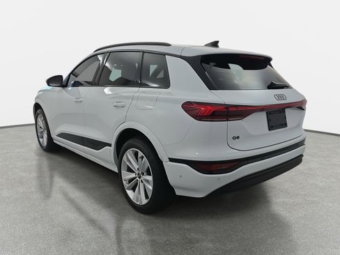 Used 2025 Audi Q6 e-tron Premium Plus w/ Premium Plus image 7