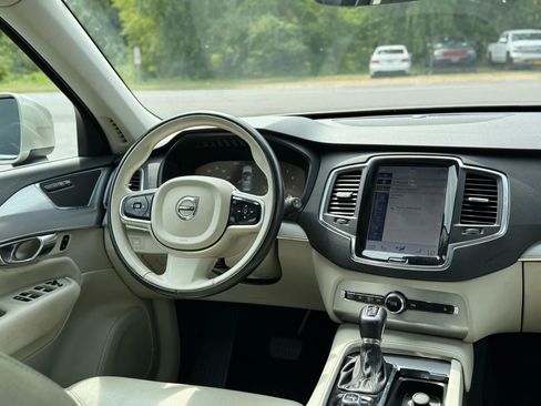 Used 2016 Volvo XC90 T5 Momentum image 41
