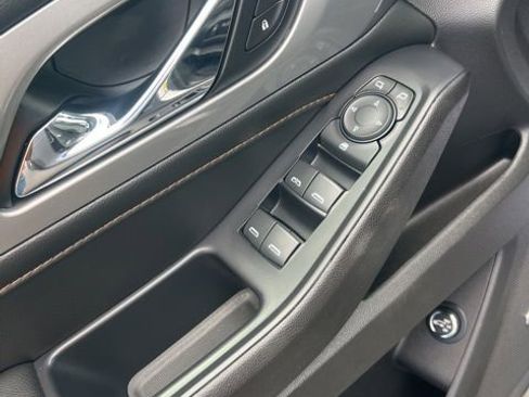 Used 2021 Chevrolet Traverse RS w/ LPO, Floor Liner Package AWD/4WD image 19