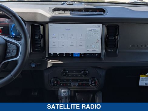 Used 2025 Ford Bronco Badlands AWD/4WD image 35
