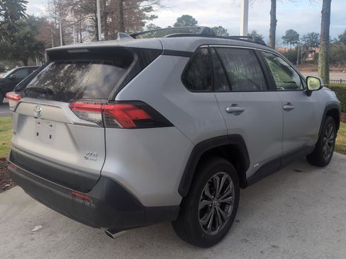 Certified 2025 Toyota RAV4 XLE Premium image 10