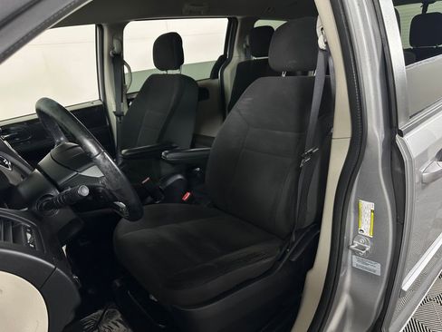 Used 2017 Dodge Grand Caravan SE w/ Power Window Group image 15