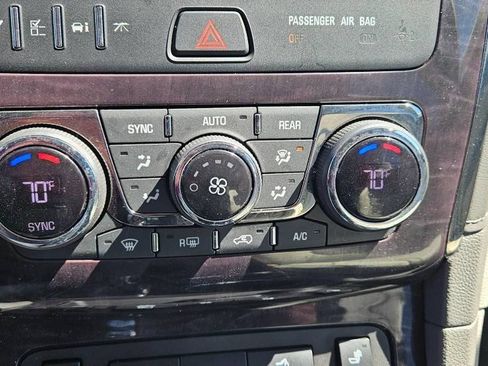 Used 2017 Buick Enclave Leather FWD image 13