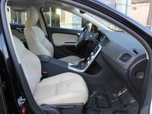 Used 2017 Volvo S60 T5 Dynamic w/ Vision Package image 26