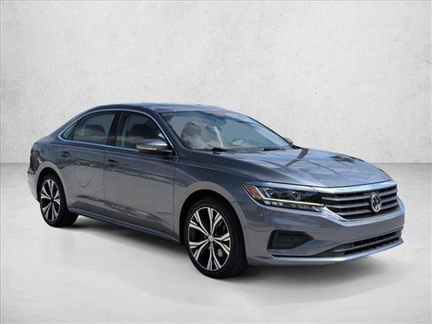 Used 2020 Volkswagen Passat 2.0T SEL FWD image 7