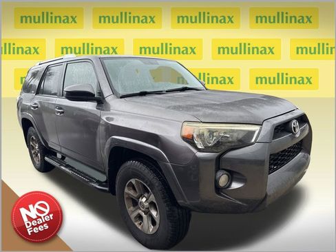 Used 2015 Toyota 4Runner SR5 AWD/4WD image 1