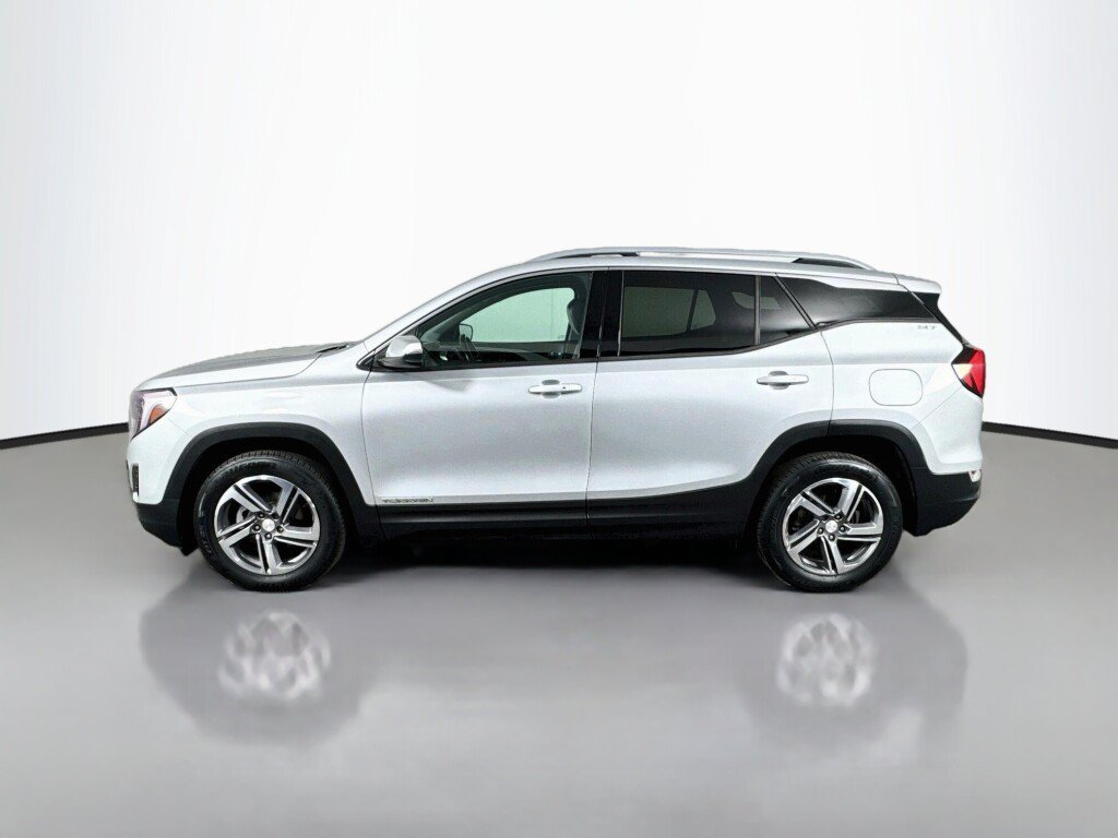Used 2020 GMC Terrain SLT AWD/4WD image 2