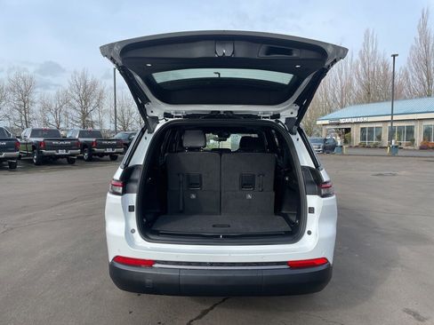 New 2026 Jeep Grand Cherokee L image 4