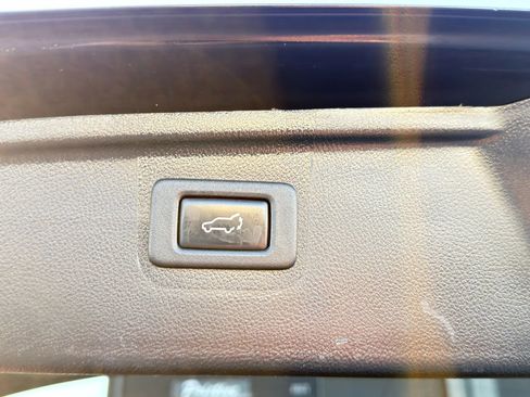 Used 2016 Subaru Outback 2.5i Premium image 20