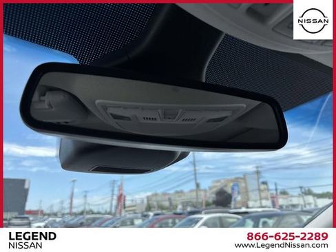 Used 2019 Ford Edge Titanium w/ Equipment Group 301A AWD/4WD image 29
