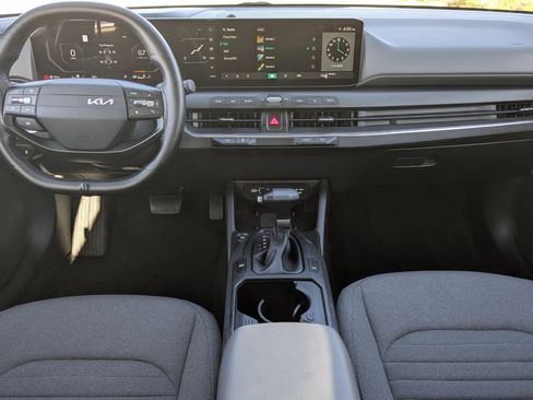 Used 2025 Kia K4 EX image 18