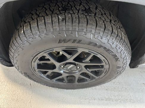 Used 2021 Toyota RAV4 LE image 6