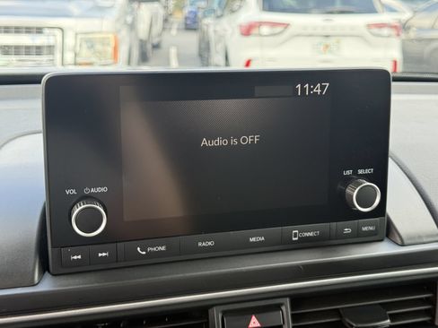 Used 2023 Honda Pilot Sport image 25
