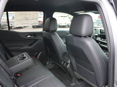New 2026 Chevrolet Equinox RS FWD image 32