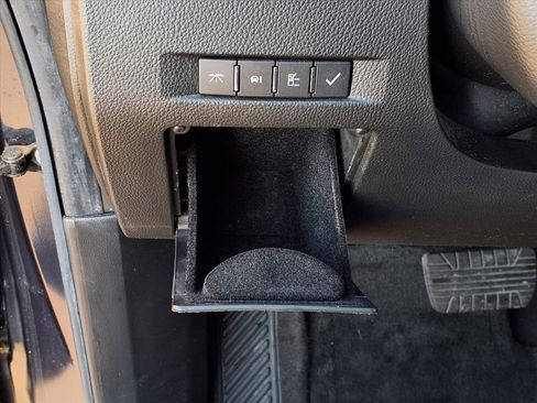 Used 2015 Chevrolet Captiva Sport LS image 27