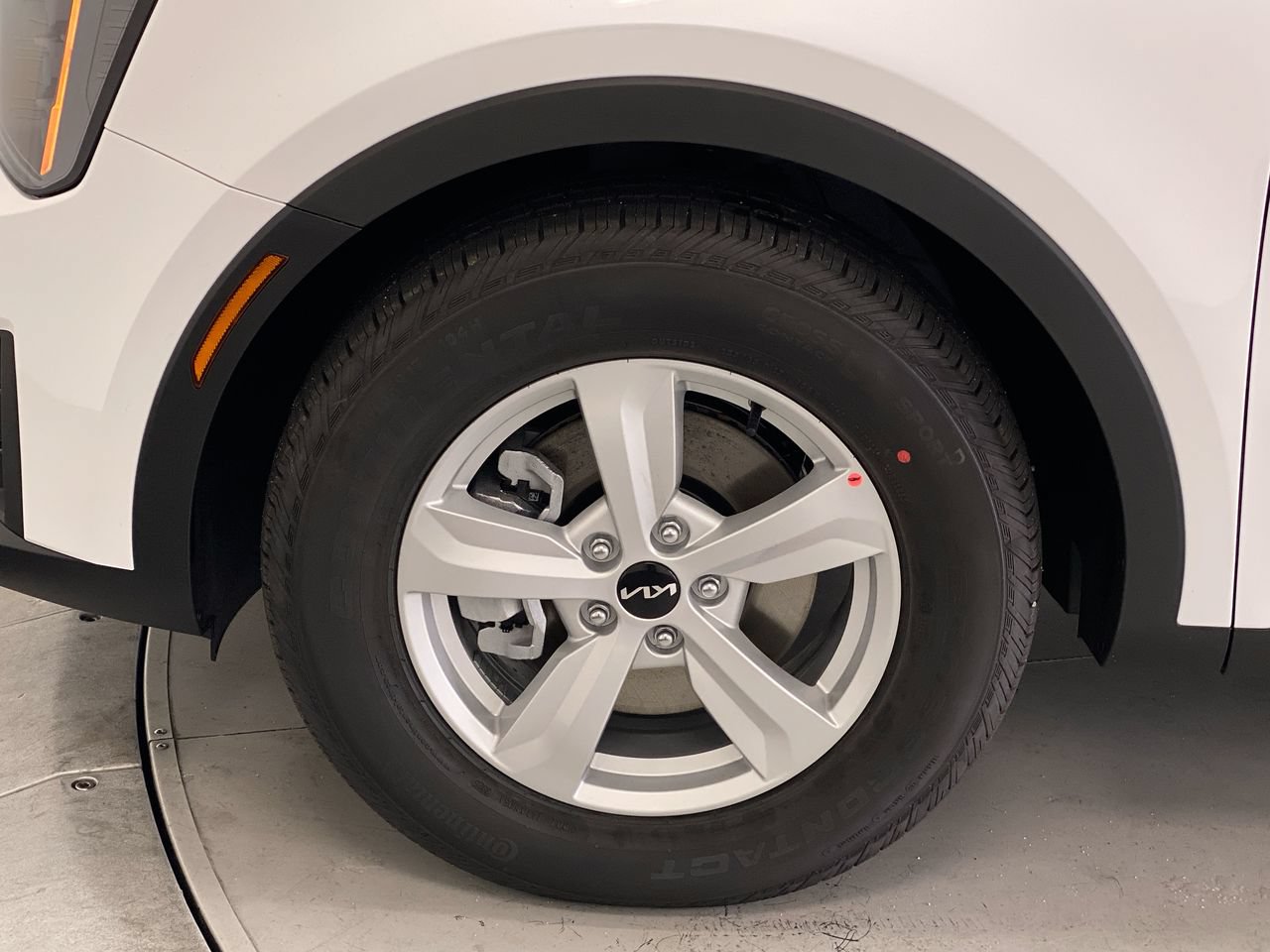 Certified 2026 Kia Sorento LX FWD image 12