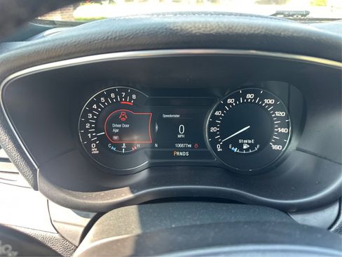 Used 2018 Lincoln MKC Premiere image 27