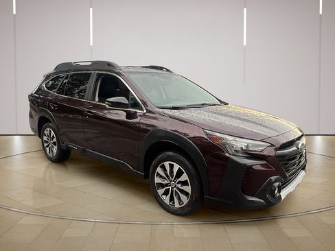 Used 2023 Subaru Outback Limited AWD/4WD image 9