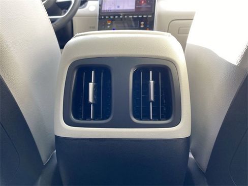 Used 2024 Hyundai Tucson Limited image 35