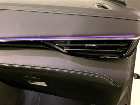 Used 2025 Buick Envision Preferred image 16