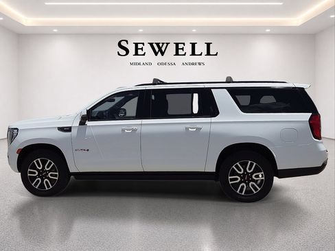 Used 2023 GMC Yukon XL AT4 w/ Max Trailering Package AWD/4WD image 2